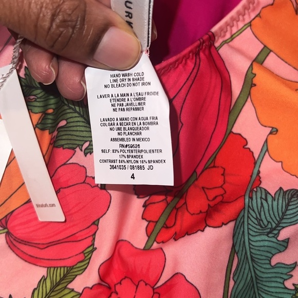 NWT Trina Turk Sunny Bloom Floral One Piece Swimsuit size 4 - Picture 9 of 10